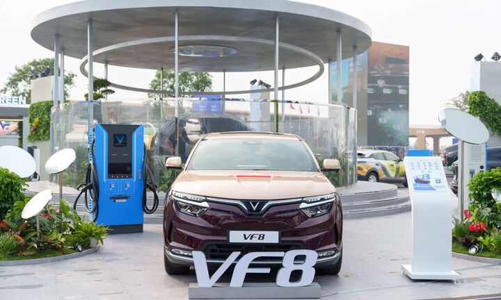 VinFast VF 8: SUV điện 5 chỗ giá được khách hàng Việt đánh giá “đáng mua số 1” phân khúc