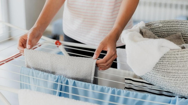 Những kiểu phơi quần áo gây hại sức khỏe