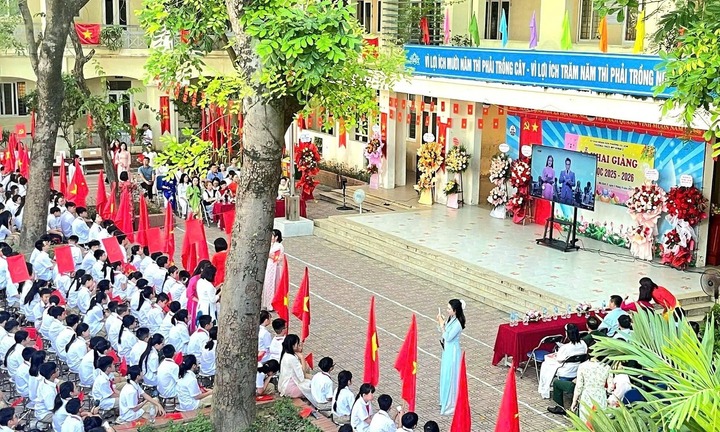 Tin tức giáo dục 24h: Phụ huynh băn khoăn về khoản đóng góp 40 triệu đồng mua TV, trường học nói gì?