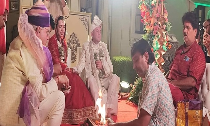 Clip: Đám cưới đặc biệt của chú rể 72 tuổi kết hôn với cô dâu 27 tuổi