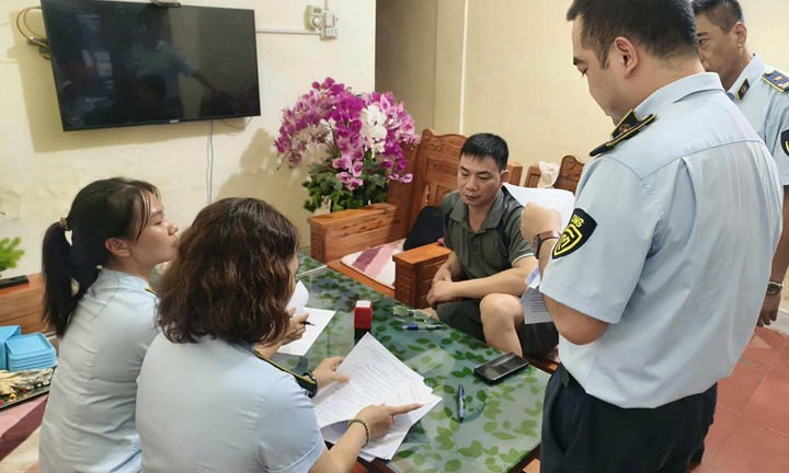 Lào Cai: Khởi tố chủ cơ sở sản xuất dùng chất cấm chế biến giò chả, xúc xích