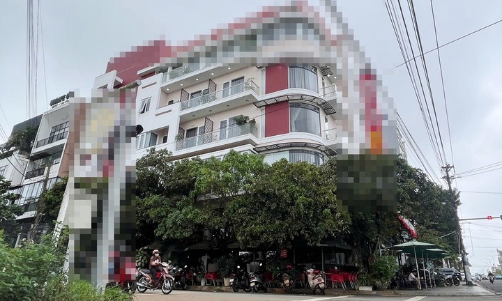 Vụ bắt quả tang 3 cô gái trẻ 