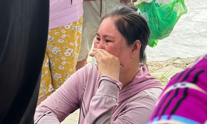 Vụ nam sinh lớp 9 mất tích dưới kênh ở TP.HCM: Người mẹ mòn mỏi chờ con quay trở về