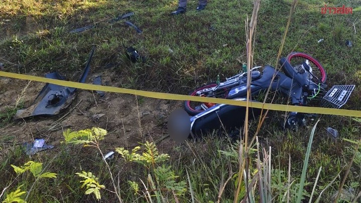 Phát hiện nam ca sĩ tử vong bên cạnh chiếc xe máy hư hỏng nặng tại khúc cua 