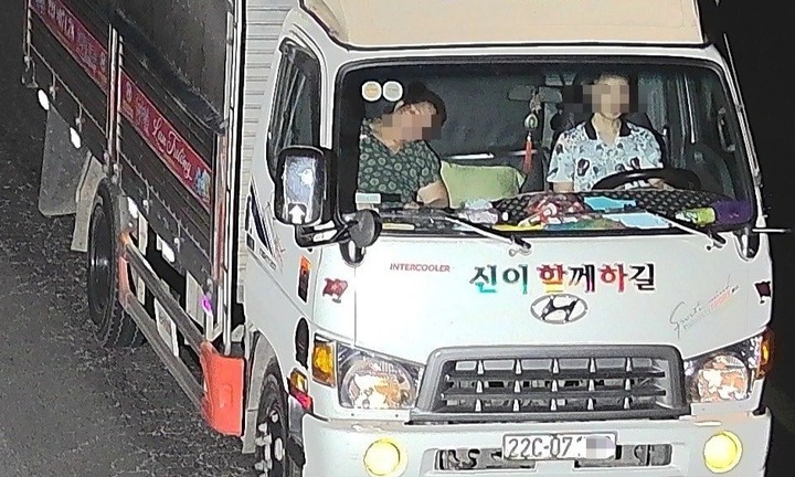 Camera trên cao tốc Nội Bài - Lào Cai 