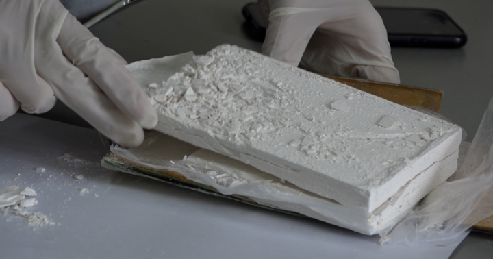 Triệt phá đường dây ma túy 