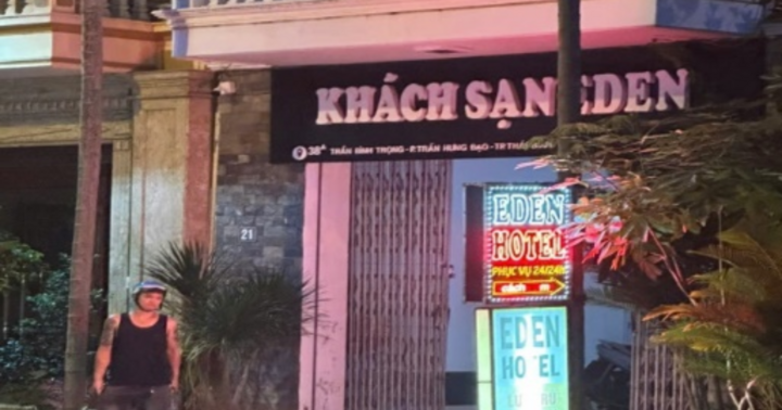 Cảnh sát khống chế đối tượng đập phá khách sạn