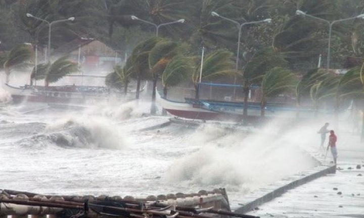 Tin bão số 10 mới nhất: Áp sát đất liền, khi nào là giai đoạn nguy hiểm nhất?