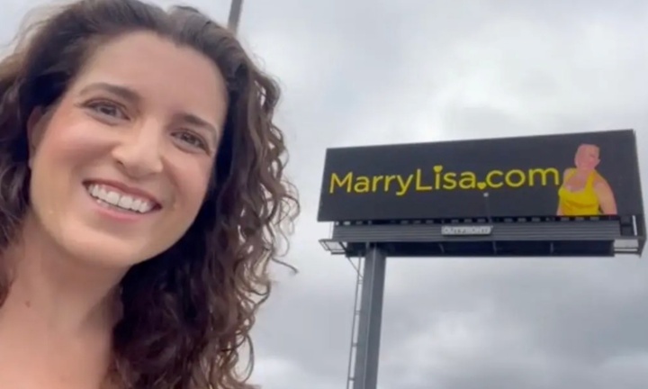 Người phụ nữ 42 tuổi mạnh tay chi gần 800 triệu đồng thuê bảng quảng cáo trên cao tốc để...tìm chồng