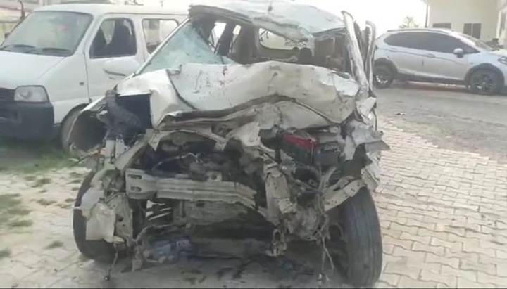 Clip thương tâm: Ô tô con đâm vào đuôi xe tải đang dừng đỗ, 6 người tử vong