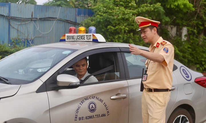 Chi tiết mức thu phí sát hạch cấp giấy phép lái xe