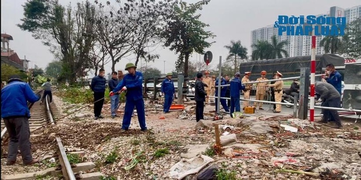  Đường sắt xóa hơn 1.350 lối đi tự mở