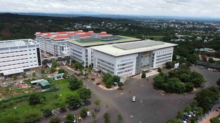 Vụ tán sỏi khi máy hỏng: Khởi tố Giám đốc Bệnh viện Đa khoa vùng Tây Nguyên