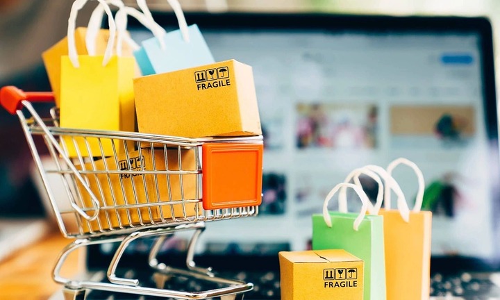 Bán hàng qua hội nhóm Facebook, Zalo có phải đóng thuế