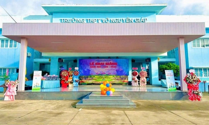 Vụ thầy giáo bị đồng nghiệp bóp cổ, chửi bới ngay tại sân trường: Hé lộ nguyên nhân