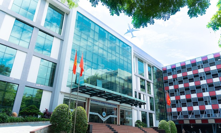 Một trường đại học có doanh thu trên 1.000 tỷ, dự kiến miễn học phí, hỗ trợ 3 triệu/tháng cho thí sinh tuyển thẳng