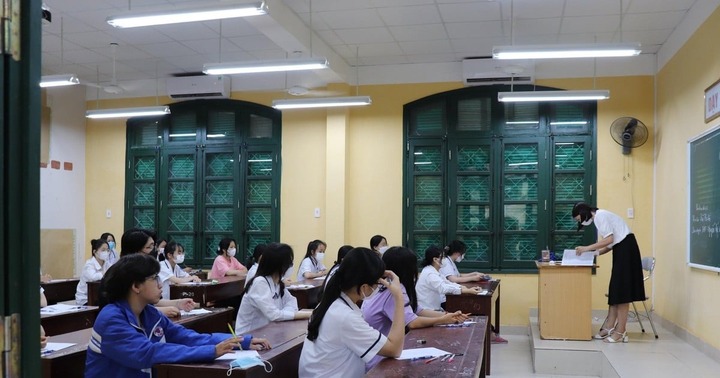 Cập nhật quy định mới về chế độ giảm tiết dạy cho giáo viên kiêm nhiệm