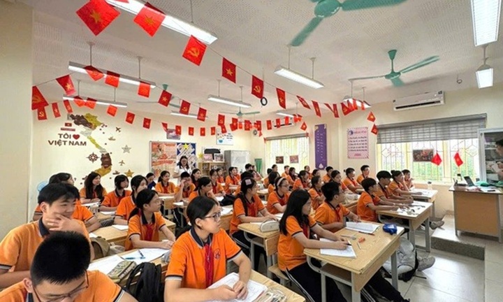 Học sinh công lập tại Hà Nội được miễn học phí từ năm học 2025-2026, phụ huynh không phải nộp đơn, giấy tờ