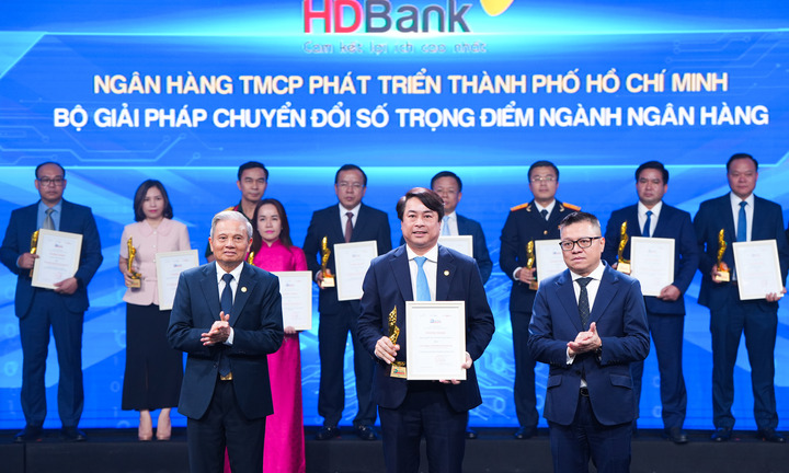 HDBank ghi dấu ấn tại Giải thưởng Chuyển đổi số Việt Nam 2025 với bộ giải pháp số trọng điểm ngành ngân hàng