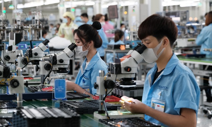 Từ 1/7/2025, căn cứ nào để xác định người sử dụng lao động không còn khả năng đóng BHXH bắt buộc cho người lao động?