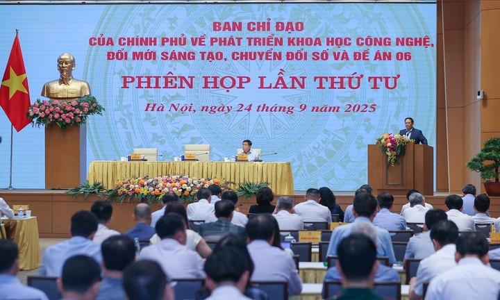 Chấm điểm hàng tháng với lãnh đạo bộ, ngành, địa phương trong phát triển khoa học, công nghệ, chuyển đổi số