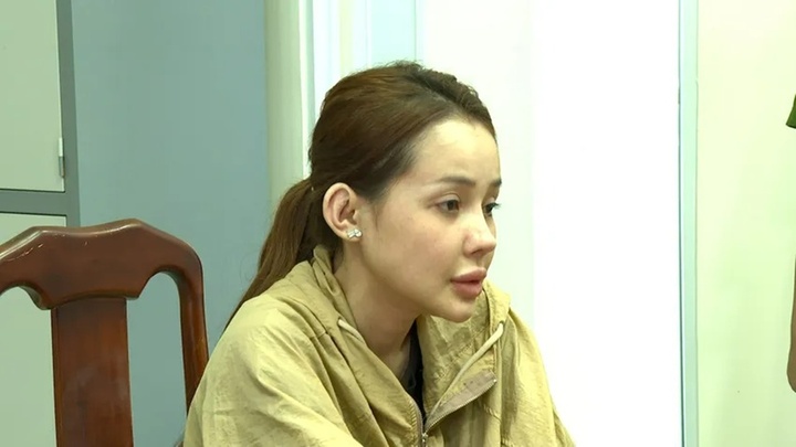 Ngân 98: “Mẹ tin tôi nên đứng tên, chứ bà không biết gì về hoạt động kinh doanh”