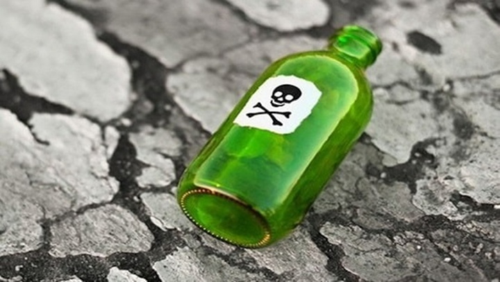 Tức giận vì cháu gái kết hôn với người không ưng ý, chú ruột bỏ độc vào đồ ăn trong tiệc cưới