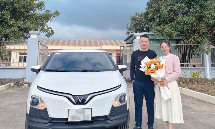 Chủ xe Quảng Ninh kể chuyện hết say xe, tiết kiệm tiền triệu di chuyển mỗi tháng khi mua VinFast VF 5