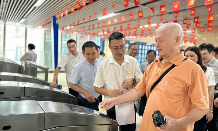 Miễn phí vé tàu Cát Linh - Hà Đông cho khách thử nghiệm định danh điện tử