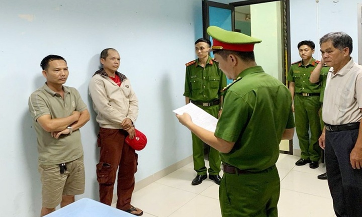 Vụ chặn đầu, rút chìa khóa xe của CSGT: Tạm giữ Lê Hữu Quang