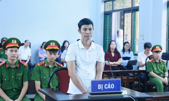 Xét xử phúc thẩm vụ anh Thái Khắc Thành nuôi gà lôi trắng