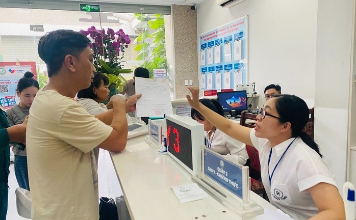 Chủ tịch UBND TP.HCM yêu cầu cắt giảm ít nhất 30% thời gian thực hiện thủ tục hành chính