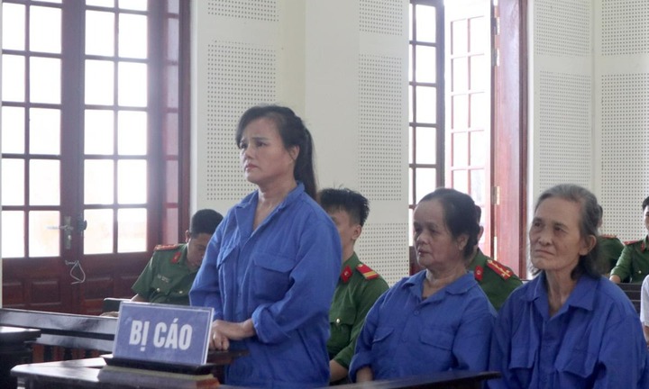 Mua bán vận chuyển trái phép 5kg ma túy, 3 