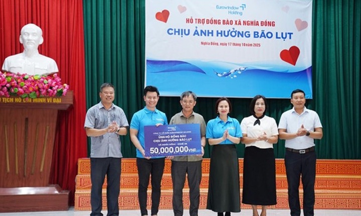 Eurowindow Holding chung tay cùng đồng bào Nghệ An vượt qua hậu quả bão lũ