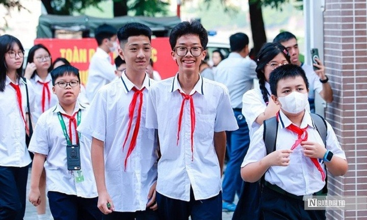 Đề xuất bỏ bằng tốt nghiệp THCS, quy định 1 bộ SGK thống nhất toàn quốc