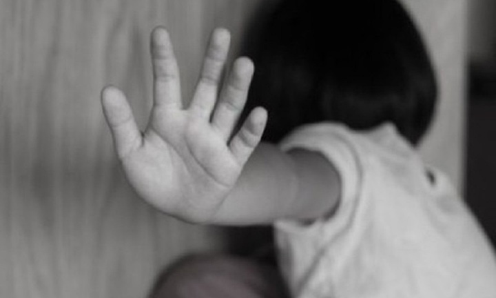 Vụ bé gái 9 tuổi bị bạo hành ở TP.HCM: Tạm giữ mẹ ruột và bạn trai của mẹ