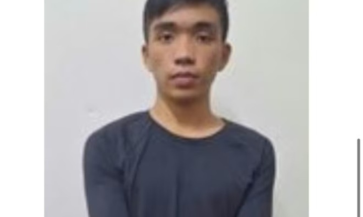 Bắt Phan Lưu Chiến- đối tượng có 3 tiền án, mang hung khí đi cướp điện thoại ở Hà Nội