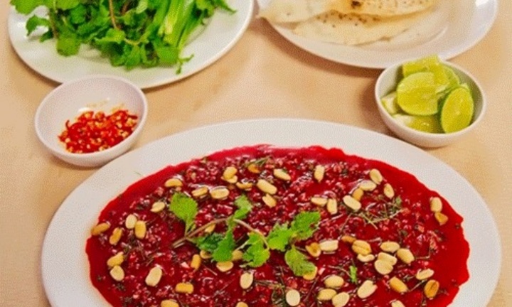 Cách hãm tiết canh vịt đông như rau câu