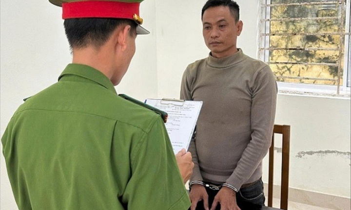 Khởi tố Đỗ Chát dùng ảnh nhạy cảm tống tiền tình cũ