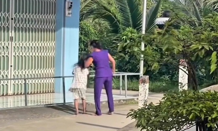 Vụ clip bé gái nghi bị người phụ nữ túm tóc, đánh đập ở An Giang: Công an vào cuộc, hé lộ nguyên nhân ban đầu