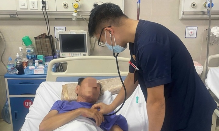 Tin tức đời sống 30/10: Người đàn ông đột quỵ khi đang ngồi uống bia