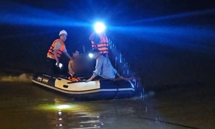 Nam sinh 18 tuổi lũ cuốn trôi ở Huế, thi thể được tìm thấy ở đâu?