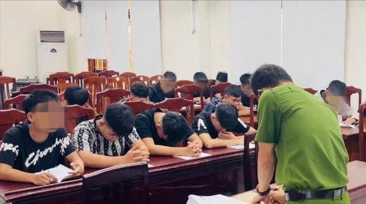 Khởi tố 20 thanh niên đánh nhau, gây rối trật tự công cộng ở Gia Lai