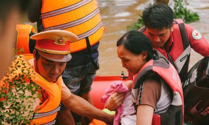 Mưa lũ lịch sử ở Lâm Đồng khiến 4.000 nhà dân ngập sâu, 4 người tử vong