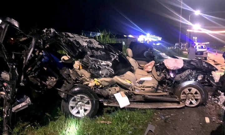 Hiện trường vụ tai nạn giao thông liên hoàn tại Quảng Ngãi, ô tô bẹp dúm biến dạng hoàn toàn