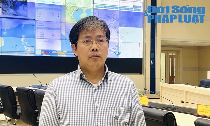 Chuyên gia khí tượng: Cơn bão số 13 đặc biệt nguy hiểm với cường độ rất mạnh