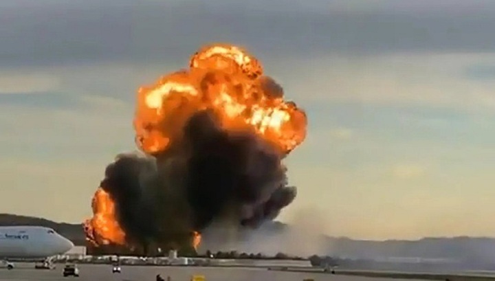 Clip: Máy bay bị rơi ngay sau khi cất cánh, ít nhất 14 người thương vong tại Mỹ