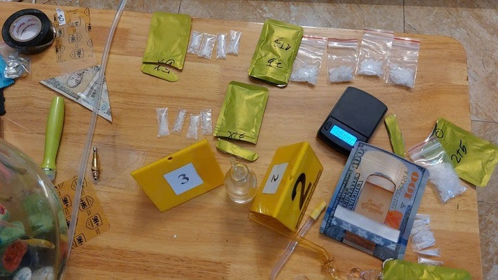 Bắt quả tang Trần Minh Tân - đối tượng có hành vi tàng trữ trái phép chất ma túy