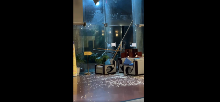 Clip: Bão Kalmaegi quật vỡ kính khách sạn ở Gia Lai