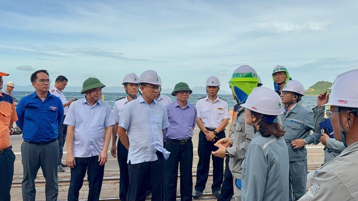 Ngành Hàng hải và Đường thủy chủ động ứng phó với bão số 13